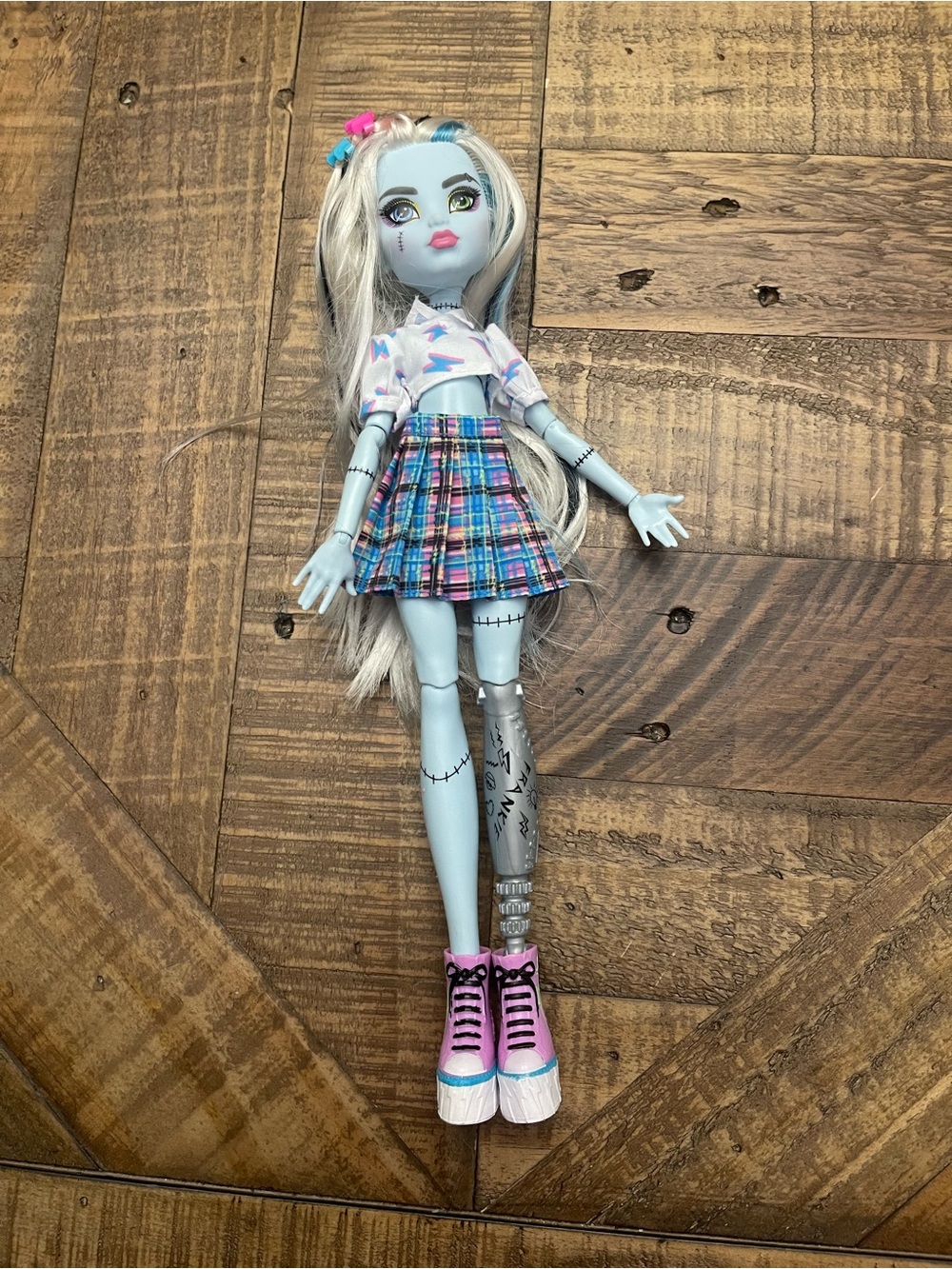Monster High Generation 3 (G3) Frankie Stein "Frankie's Day Out" fashion doll